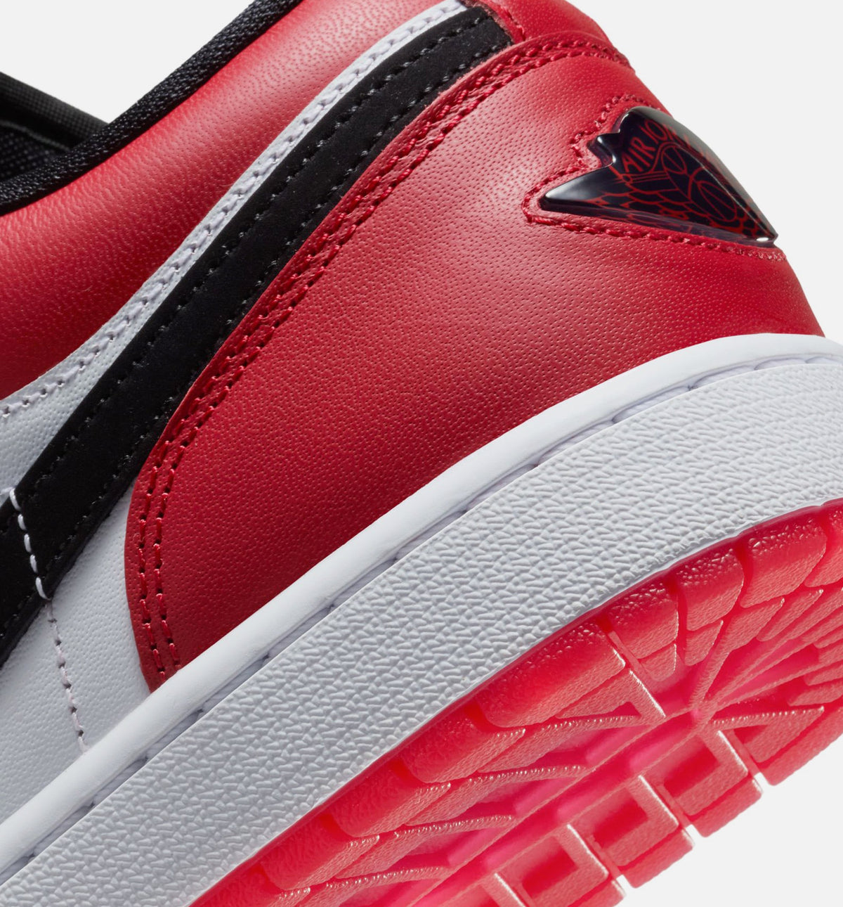 Air Jordan 1 Low SE White Varsity Red Men's Shoes